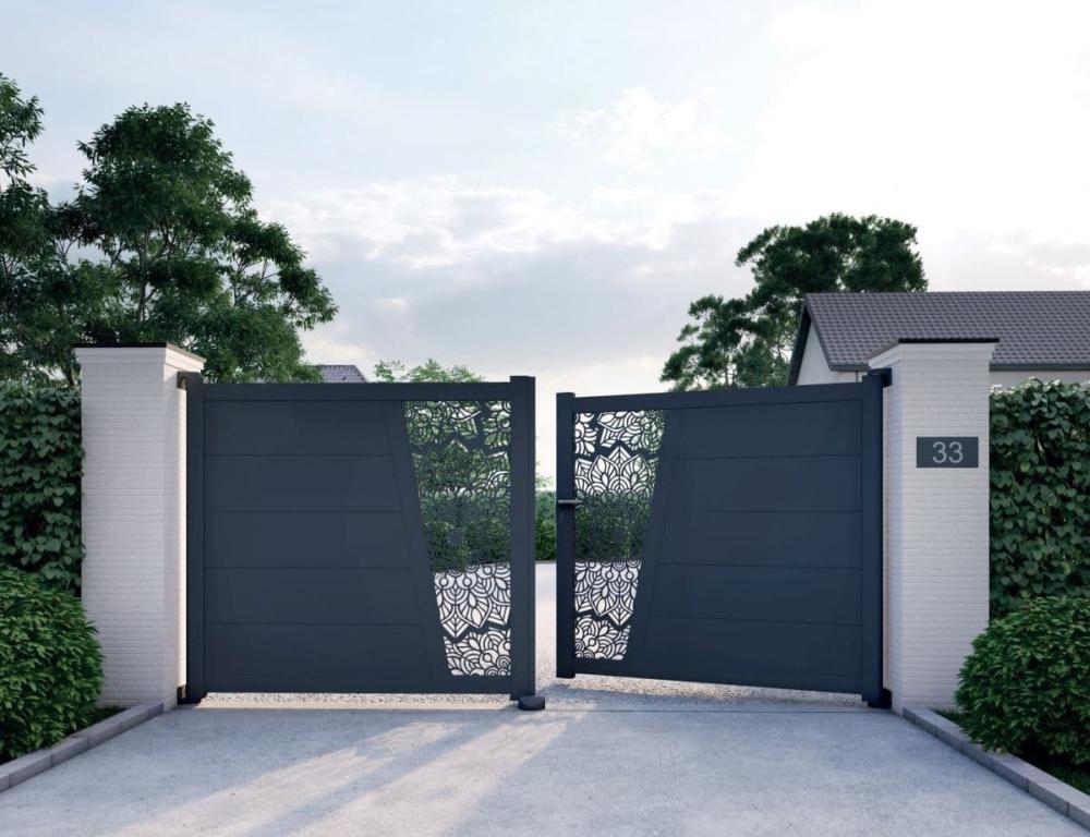 Top-Portail-À PÉROUGES (1)